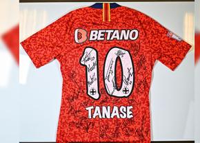 Solidaritate fantastică! Oameni importanți din fotbal sunt alături de Octavian Șovre și donează tricouri pentru a ajuta bolnavii de autism