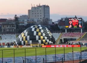Suporterii lui Dinamo scriu istorie » Moment excepțional la meciul cu Clinceni: „Nu s-a mai văzut niciodată pe vreun stadion!”