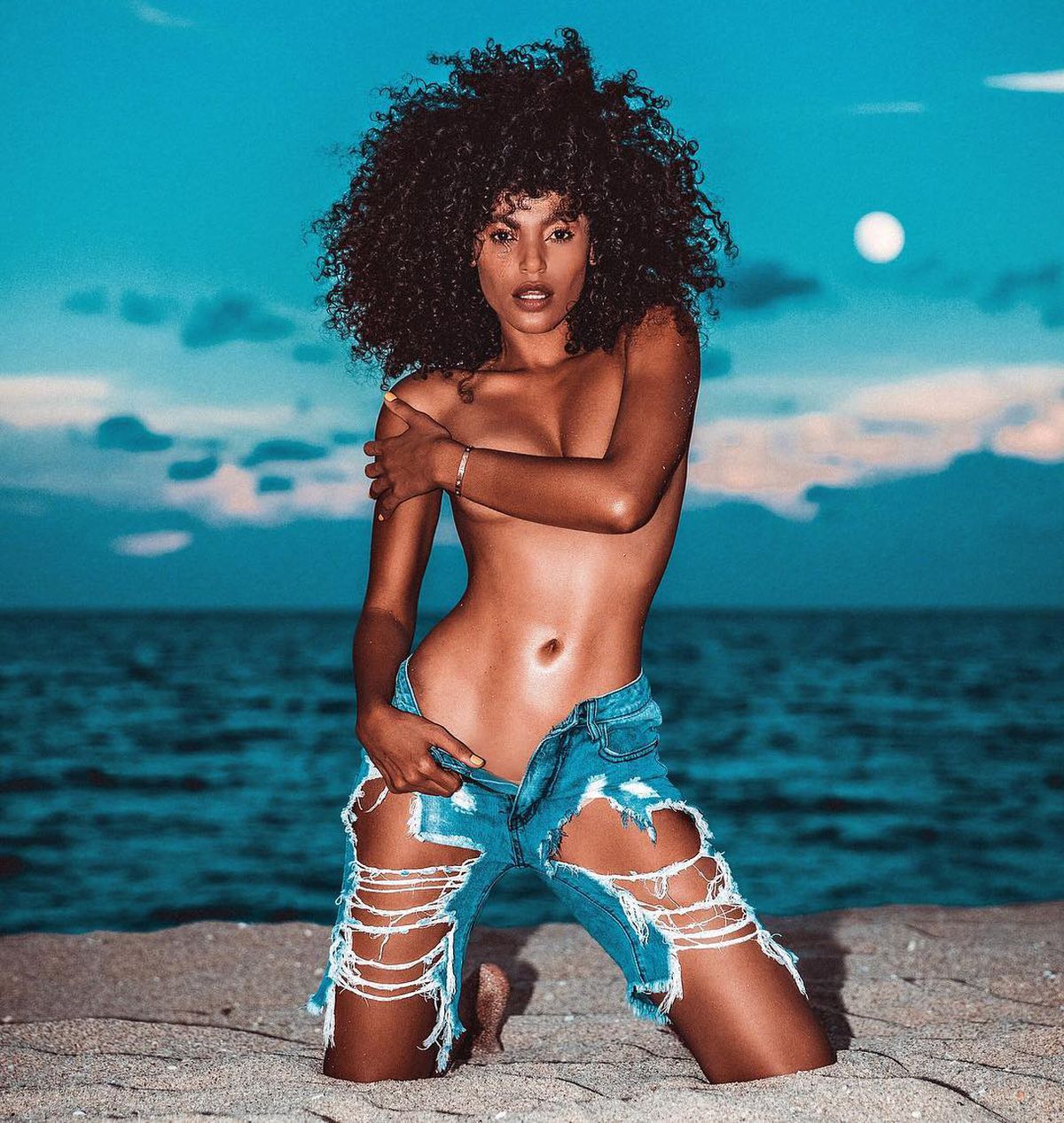 FOTO Sirena nepotului lui Agnelli » Iubire exotică pentru fiul fostului președinte de la Juventus