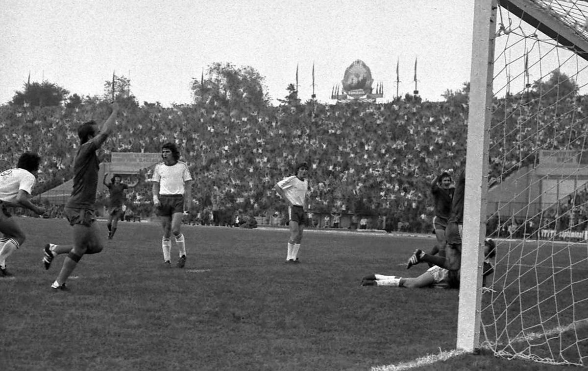 RetroGSP » Ciudatul caz 1951 » În cel mai drastic Derby bate Dinamo, dar titlul îl ia CCA. La golaveraj! + Cine e singurul jucător cu hattrick contra Stelei!