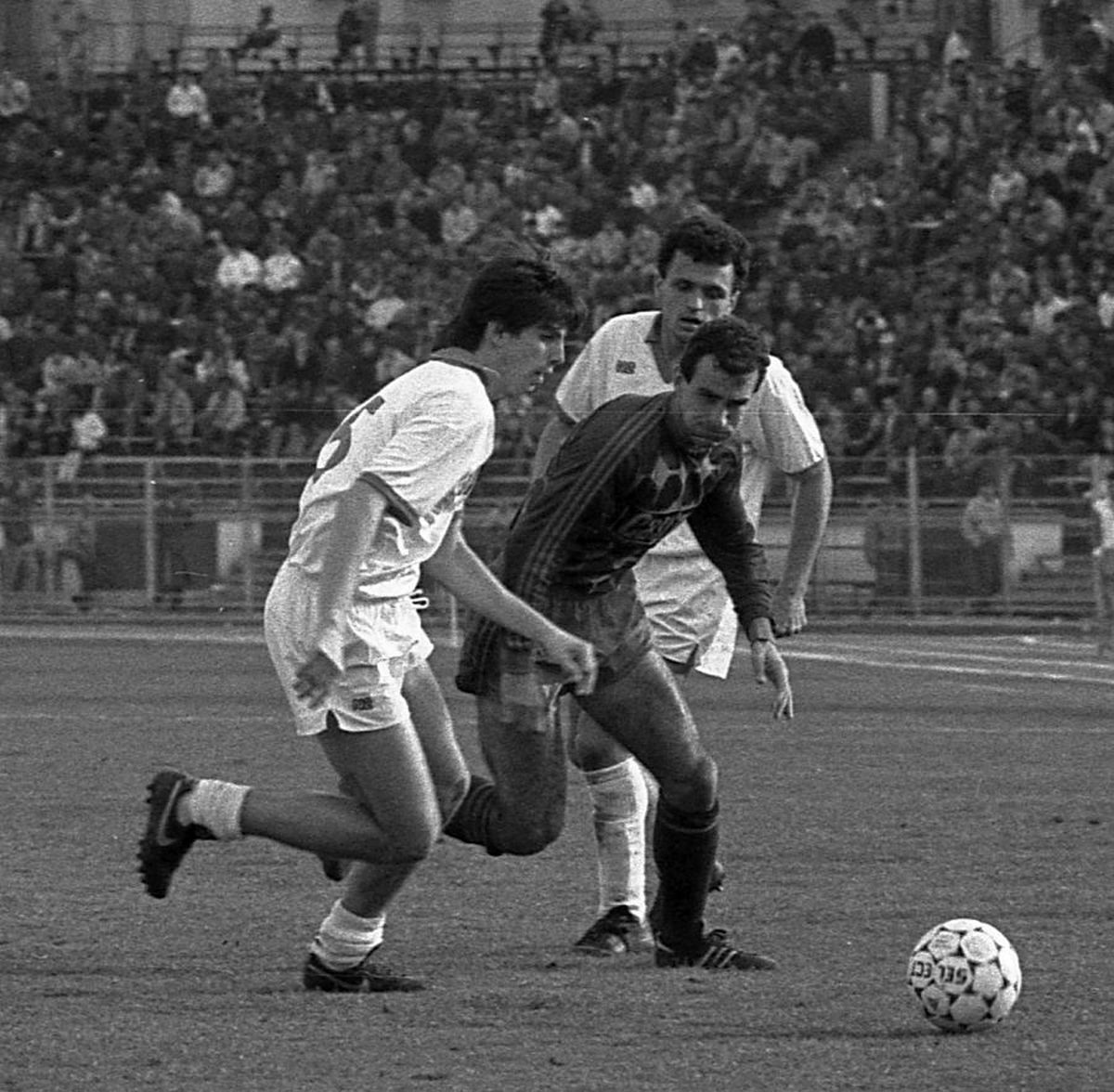 RetroGSP » Ciudatul caz 1951 » În cel mai drastic Derby bate Dinamo, dar titlul îl ia CCA. La golaveraj! + Cine e singurul jucător cu hattrick contra Stelei!