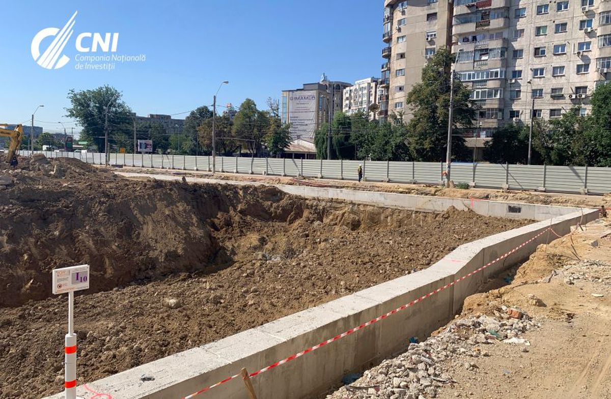 GALERIE FOTO  Guvernul vrea să dubleze costurile pentru Stadionul Giulești pentru 50 de scaune în plus!