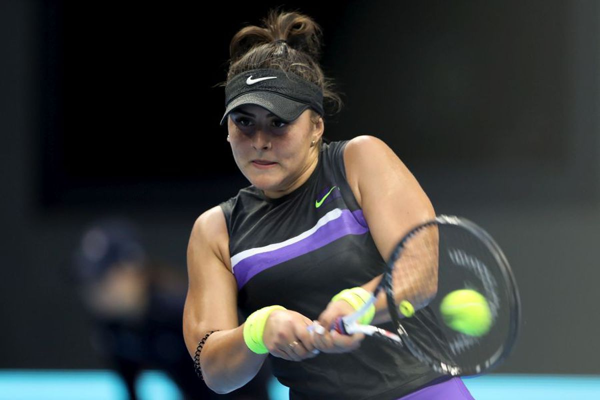 CHINA OPEN // FOTO+VIDEO Bianca Andreescu revine de la 1-4 cu Elise Mertens în setul doi și se califică în „optimi”!