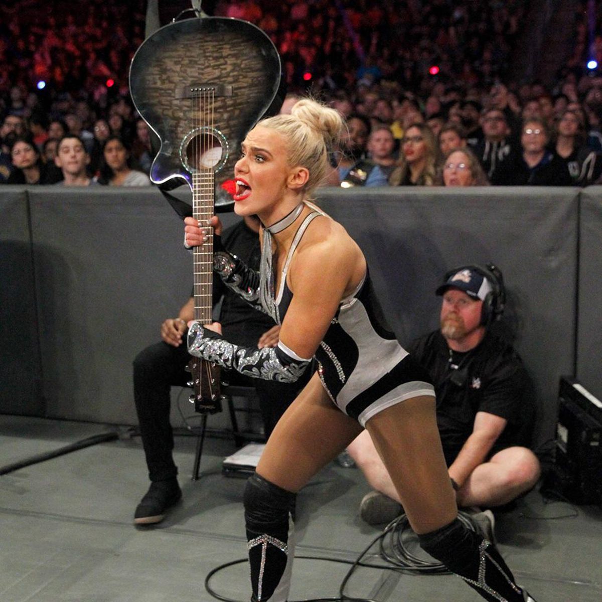 VIDEO&FOTO Umilință supremă pentru un fan Real Madrid: a aflat că soția îl înșală chiar în timpul meciului!