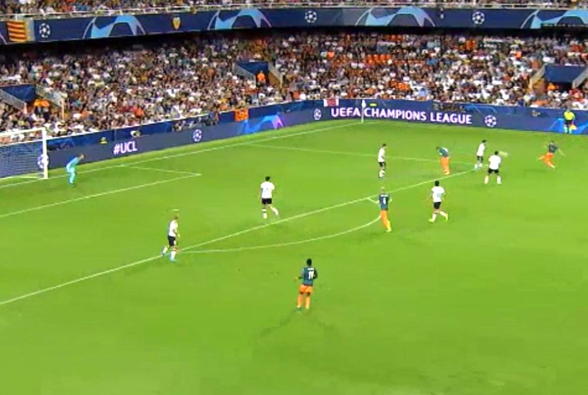 VIDEO Gol fantastic reușit de Ziyech, colegul lui Răzvan Marin la Ajax