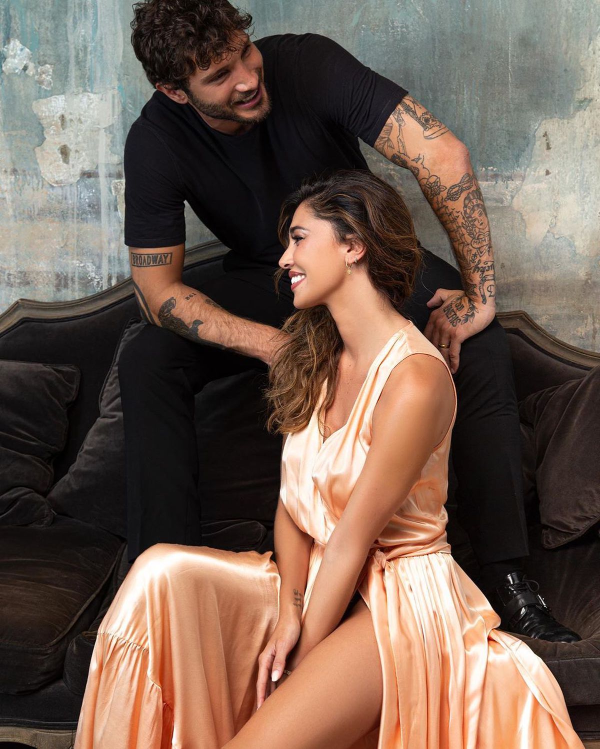 GALERIE FOTO Frumoasa Belen Rodriguez s-a întors la prima dragoste!