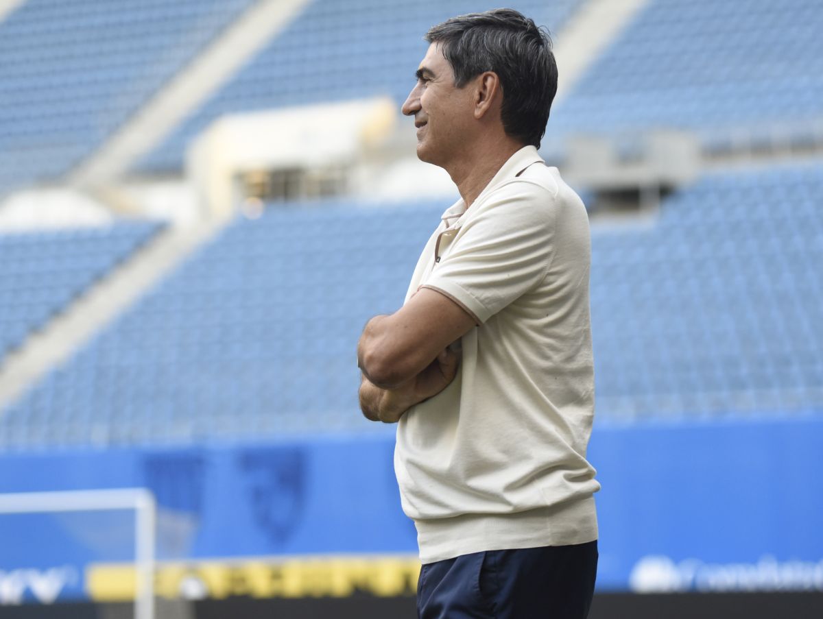 FOTO Sute de suporteri la primul antrenament al lui Victor Pițurcă la Craiova