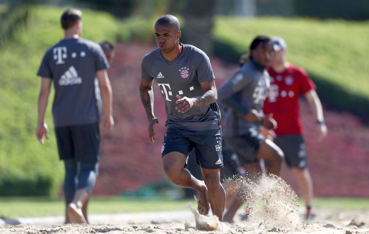 EXCLUSIV // VIDEO / JUVENTUS / Mircea Lucescu, dezvăluiri incredibile: „Douglas Costa nu putea să facă o preluare, îi sărea mingea-n nas! Am avut această calitate”