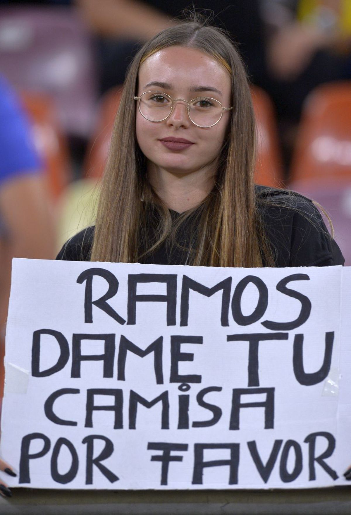 ROMÂNIA - SPANIA / Xenofobie! Nebunie în tribune! Vom avea porți închise!