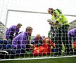 BRIGHTON - TOTTENHAM 3-0 // FOTO Accidentare HORROR în Premier League » Hugo Lloris și-a rupt mâna și a avut nevoie de masca de oxigen