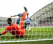 BRIGHTON - TOTTENHAM 3-0 // FOTO Accidentare HORROR în Premier League » Hugo Lloris și-a rupt mâna și a avut nevoie de masca de oxigen