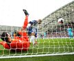 BRIGHTON - TOTTENHAM 3-0 // FOTO Accidentare HORROR în Premier League » Hugo Lloris și-a rupt mâna și a avut nevoie de masca de oxigen