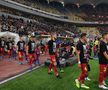 FCSB - DINAMO // FOTO Gest superb al jucătorilor de la FCSB » Tricouri dedicate suporterului decedat
