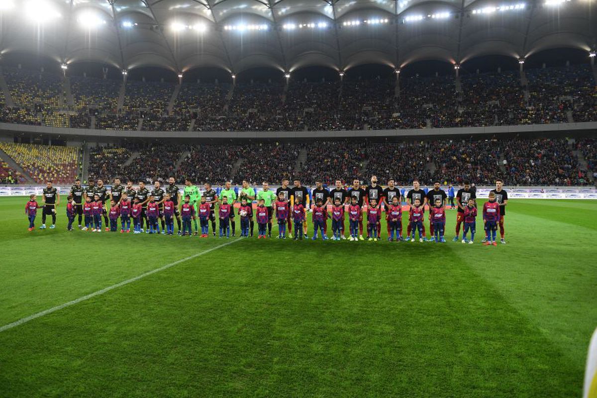 FCSB - DINAMO // FOTO & VIDEO Gest superb al jucătorilor de la FCSB » Tricouri dedicate suporterului decedat