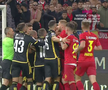FCSB  - DINAMO // VIDEO + FOTO // Scandările RASISTE și XENOFOBE ale ultrașilor dinamoviști au oprit meciul! Kovacs, lovit în ochi cu o brichetă + banner rasist la adresa lui Prunea