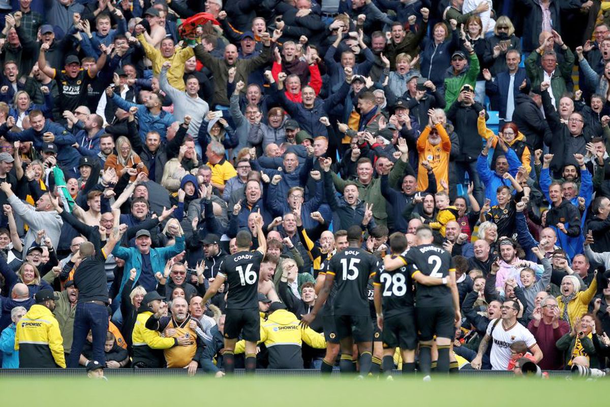 MANCHESTER CITY - WOLVES 0-2 // Șoc în Premier League: City bătută clar acasă! Guardiola, executat de un fost jucător al Barcelonei! » Diferență imensă în clasament