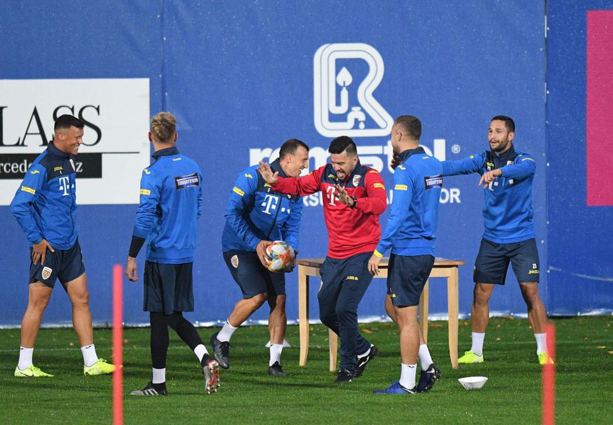 FEROE - ROMÂNIA // FOTO+VIDEO Cosmin Contra și-a continuat meciul cu jurnaliștii: „Dar de ce mă întrebați asta?”