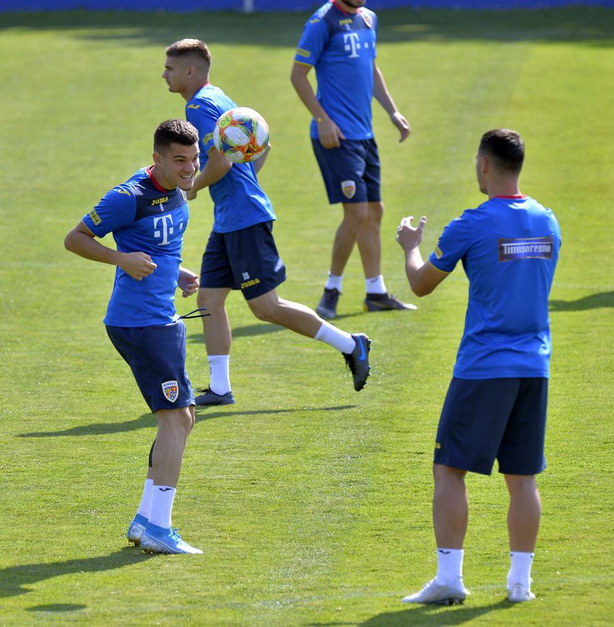 ROMÂNIA - MALTA // VIDEO Cosmin Contra, îngândurat la antrenamentul de astăzi al naționalei + Burleanu prezent la Mogoșoaia