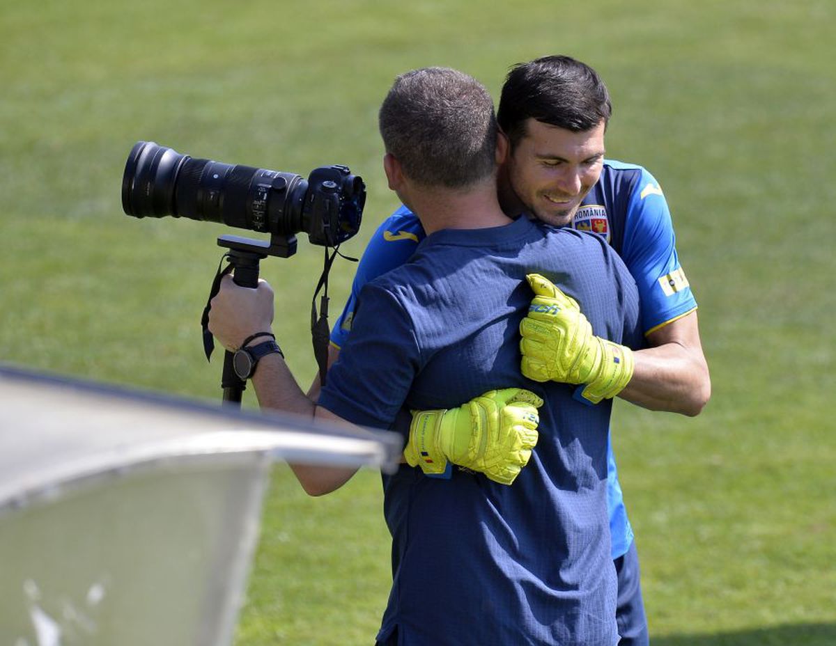 ROMÂNIA - MALTA // VIDEO Cosmin Contra, îngândurat la antrenamentul de astăzi al naționalei + Burleanu prezent la Mogoșoaia