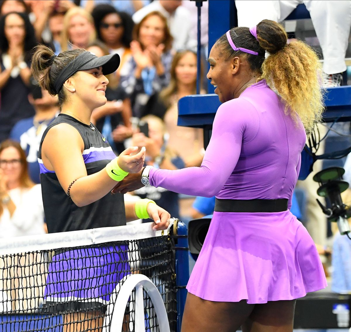 BIANCA ANDREESCU - SERENA WILLIAMS 6-3, 7-5 // FOTO+VIDEO Bianca Andreescu reușește o victorie SENZAȚIONALĂ în fața Serenei Williams și câștigă US Open!