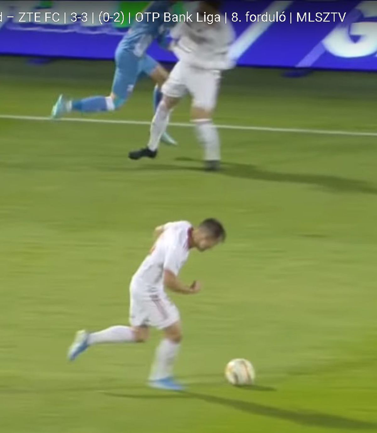 VIDEO Moment incredibil! Grozav a lovit un adversar cu pumnul în timpul meciului