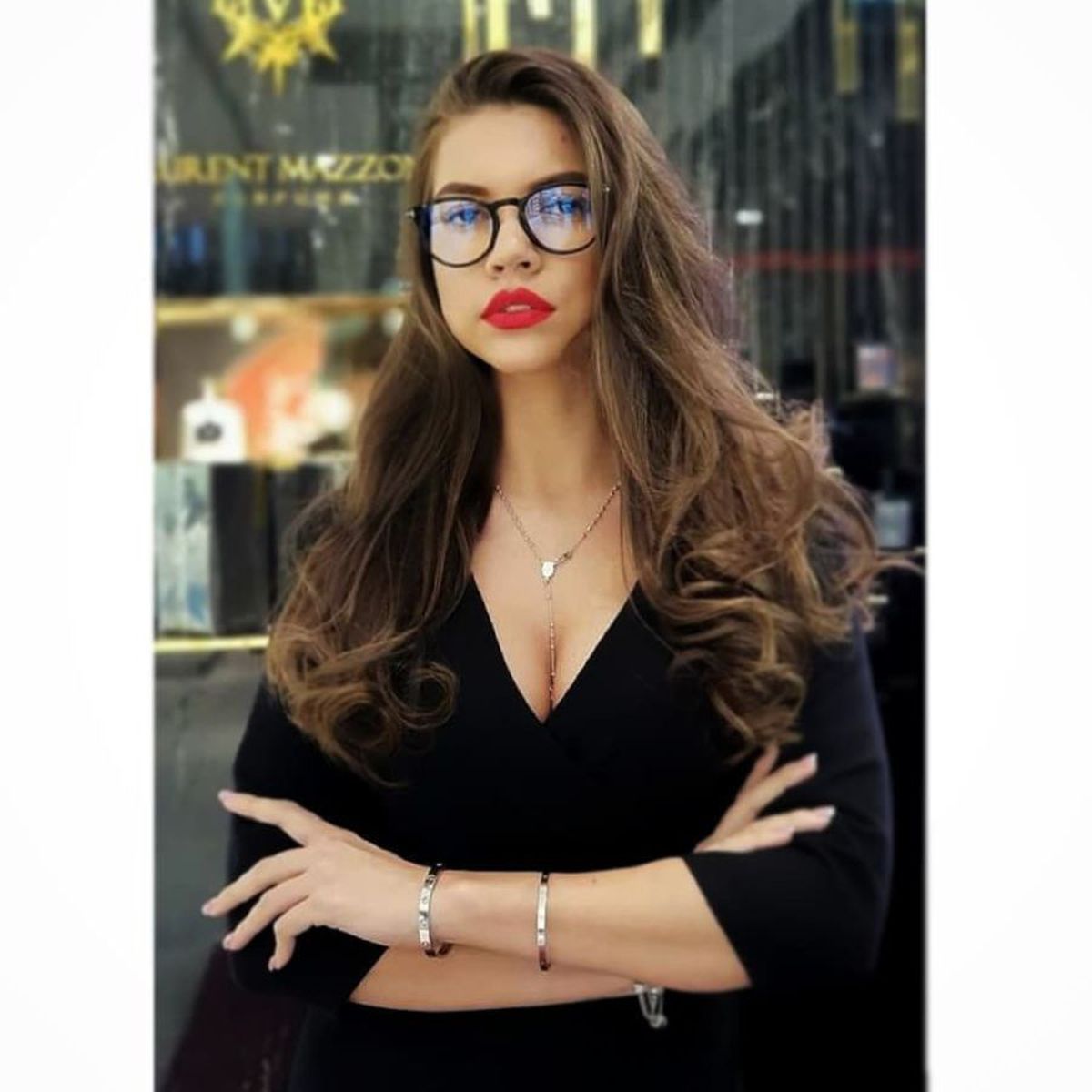 Miss World România ține cu FCSB » Cum i-a încurajat Mădălina Buftea pe roș-albaștri înaintea derby-ului cu Dinamo