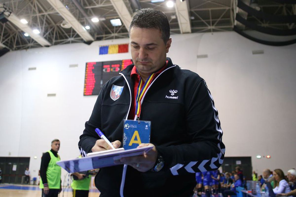 SCM Craiova - SCM Rm. Vâlcea 23-27 // GALERIE FOTO Campioana, victorie fără emoții în „Derby de Oltenia”