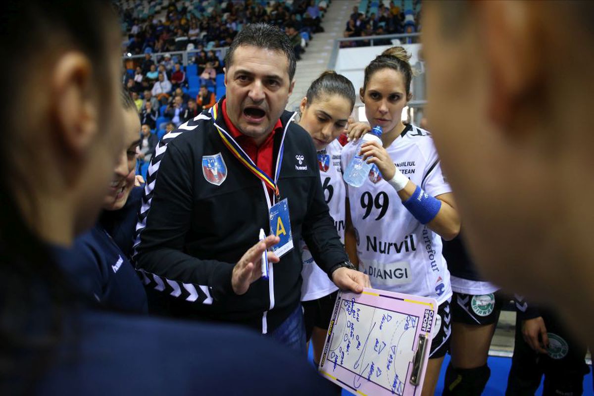 SCM Craiova - SCM Rm. Vâlcea 23-27 // GALERIE FOTO Campioana, victorie fără emoții în „Derby de Oltenia”