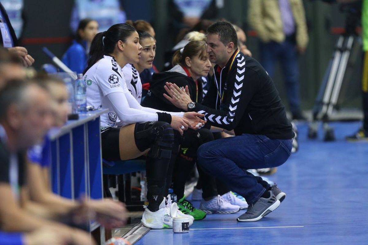 SCM Craiova - SCM Rm. Vâlcea 23-27 // GALERIE FOTO Campioana, victorie fără emoții în „Derby de Oltenia”