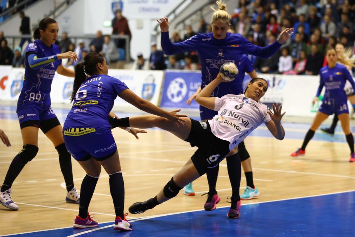 SCM Craiova - SCM Rm. Vâlcea 23-27 // GALERIE FOTO Campioana, victorie fără emoții în „Derby de Oltenia”