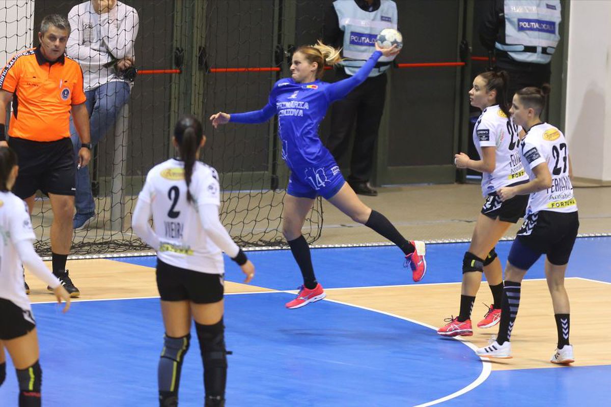 SCM Craiova - SCM Rm. Vâlcea 23-27 // GALERIE FOTO Campioana, victorie fără emoții în „Derby de Oltenia”