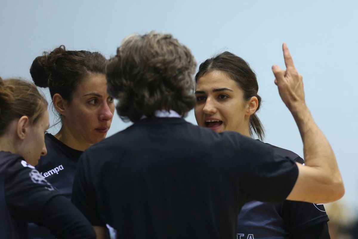 SCM Craiova - SCM Rm. Vâlcea 23-27 // GALERIE FOTO Campioana, victorie fără emoții în „Derby de Oltenia”