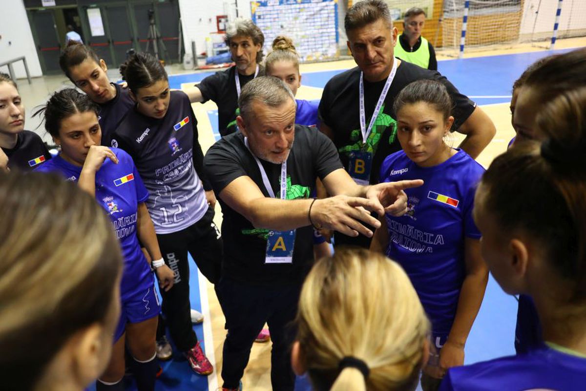 SCM Craiova - SCM Rm. Vâlcea 23-27 // GALERIE FOTO Campioana, victorie fără emoții în „Derby de Oltenia”