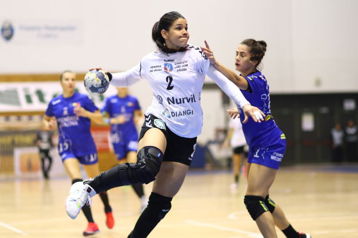 SCM Craiova - SCM Rm. Vâlcea 23-27 // GALERIE FOTO Campioana, victorie fără emoții în „Derby de Oltenia”