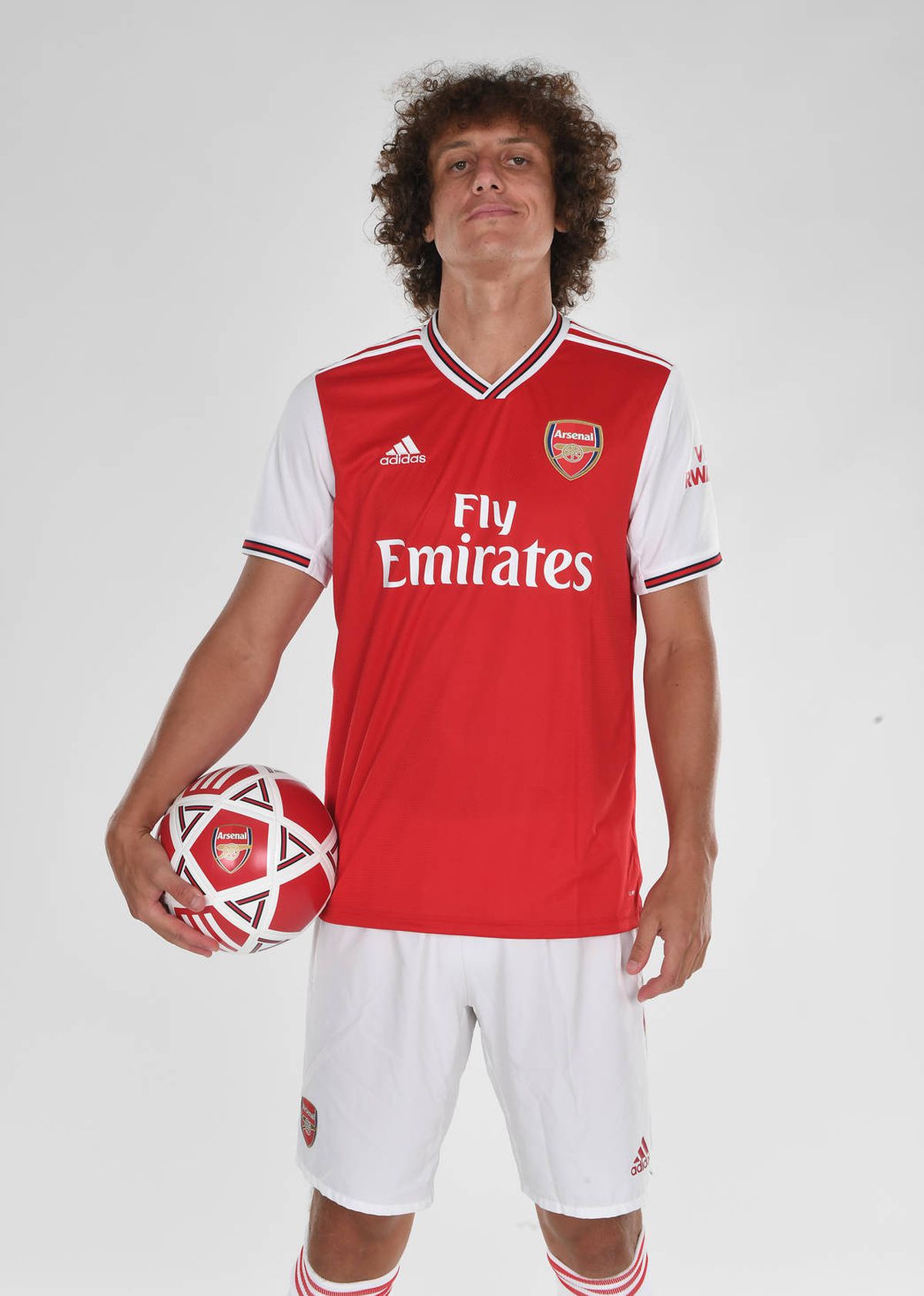 David Luiz a semnat cu Arsenal