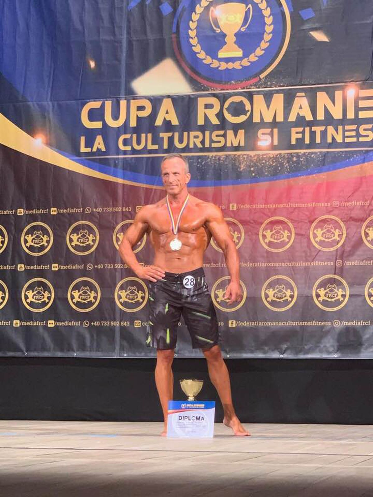 GALERIE FOTO Florentin Corbeanu e „Ronnie Coleman de România” » Polițist oltean, campion național de culturism la 49 de ani!