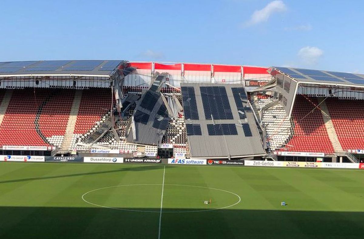 FOTO Acoperișul stadionului lui AZ Alkmaar s-a prăbușit!