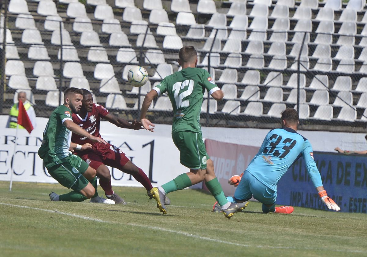 Giuleștenii s-au văzut conduși după o bijuterie a lui Albu, dar au reușit să marcheze de trei ori în mai puțin de 15 minute