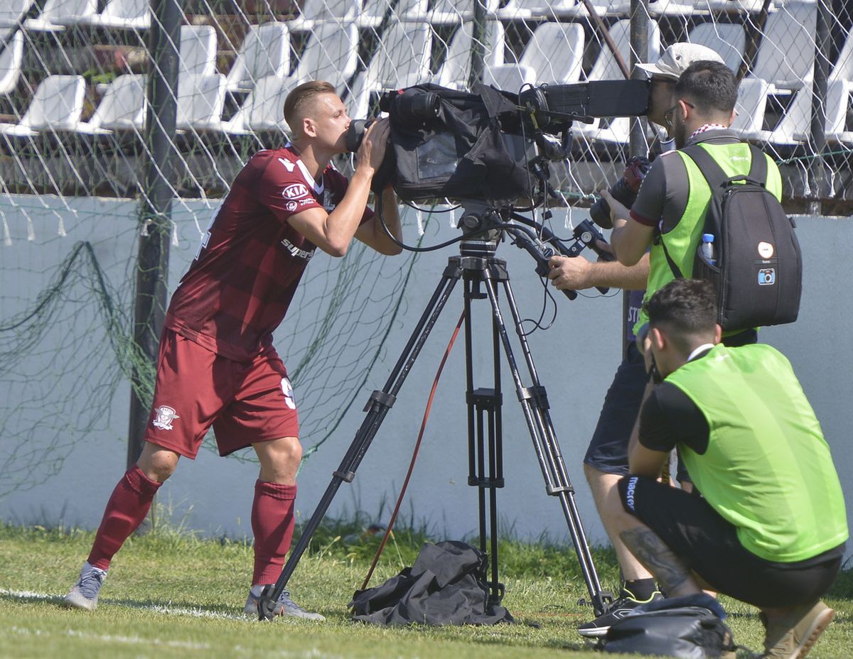 Giuleștenii s-au văzut conduși după o bijuterie a lui Albu, dar au reușit să marcheze de trei ori în mai puțin de 15 minute