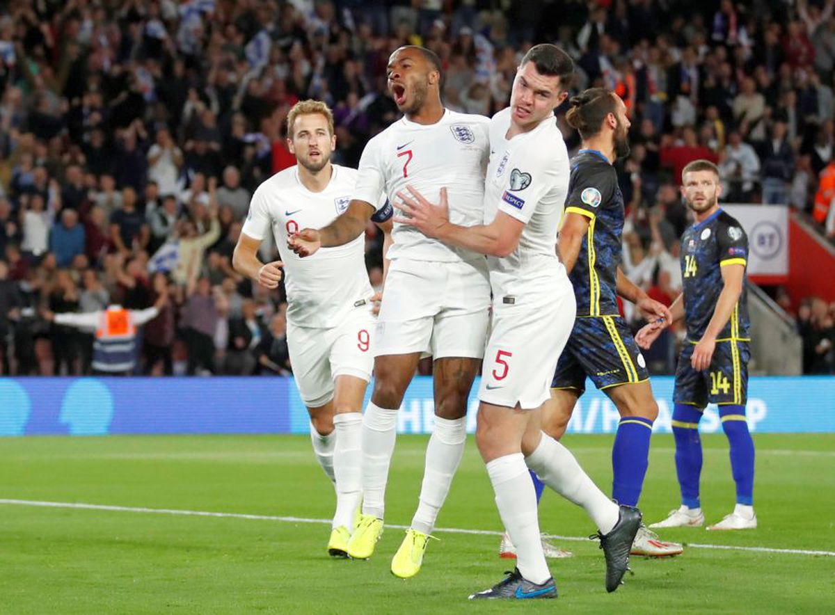 VIDEO+FOTO Gafă uluitoare! Cum s-au făcut de râs fundașii Angliei cu Kosovo » Gol primit în minutul 1!