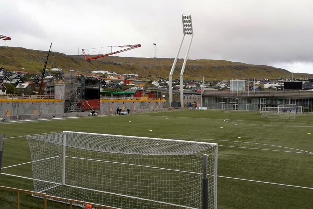 FEROE - ROMÂNIA // FOTO + VIDEO Reportaj GSP în Feroe: povestea cluburilor rivale care împart același stadion + la ce proiect lucrează de zor feroezii