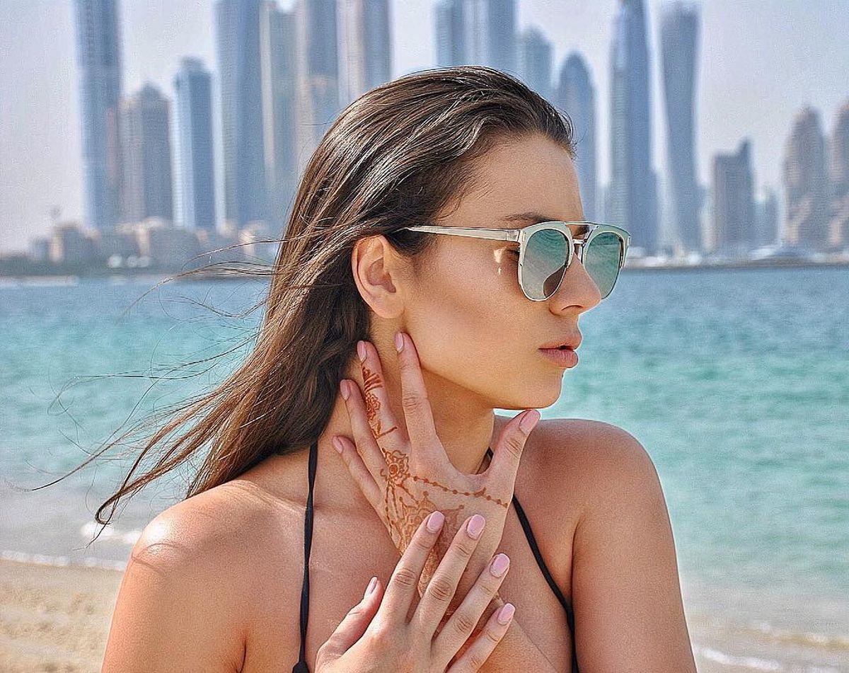 Vlad Dragomir, izolare plăcută :) » Patricia are grijă să nu se plictisească