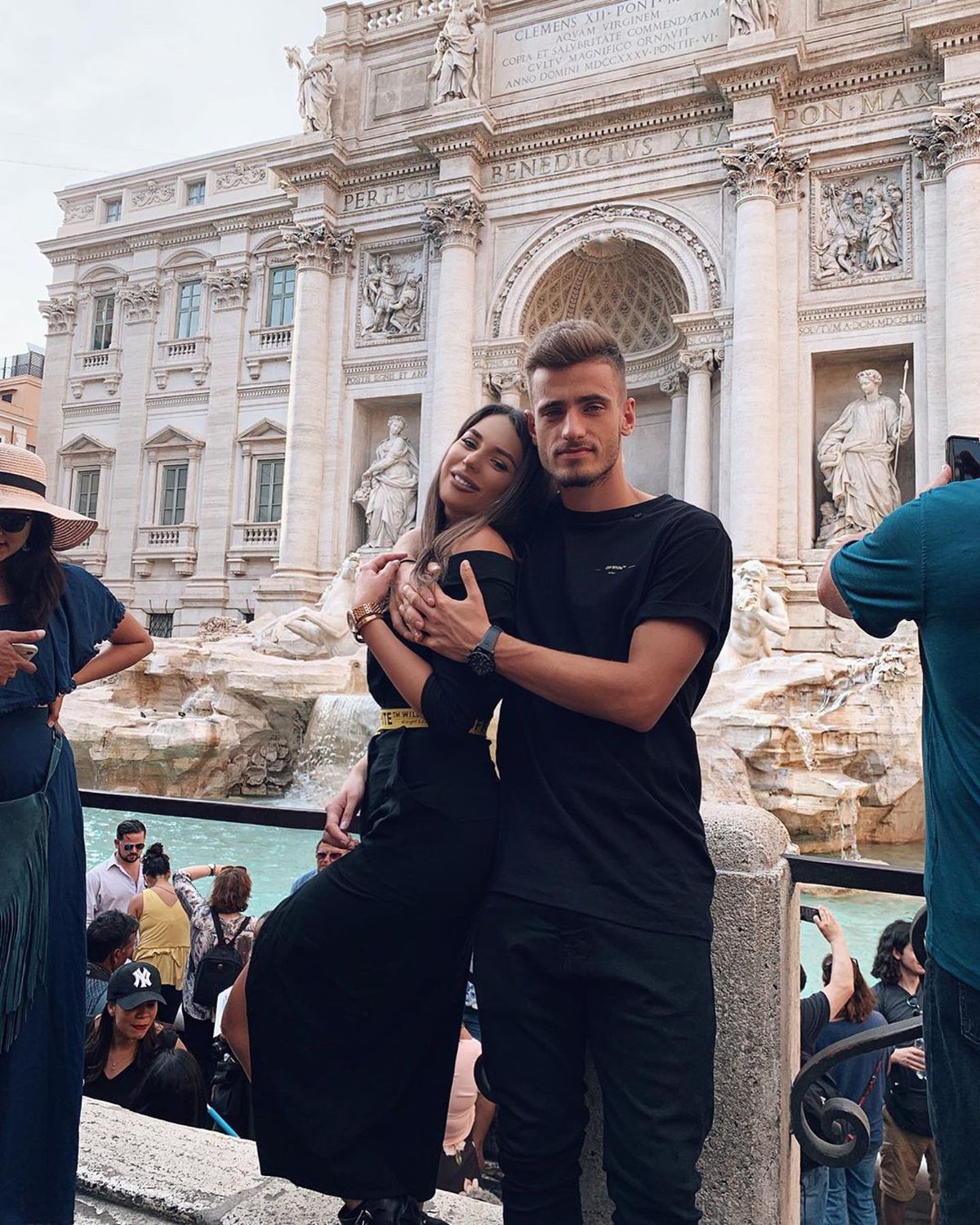 Vlad „Dracul” » Internaționalul de 20 de ani, Vlad Dragomir, iubită superbă cu 4 ani mai mare