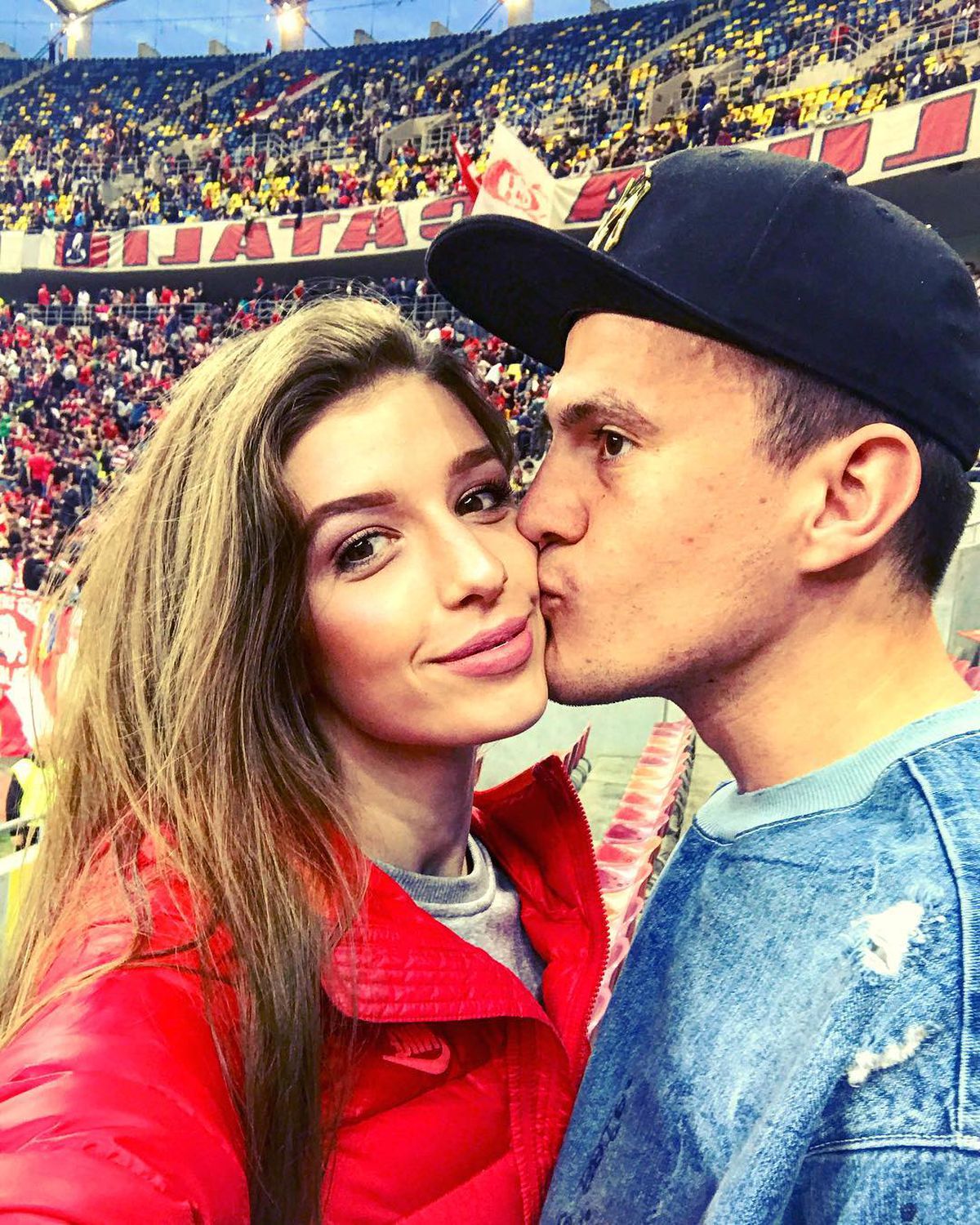 FOTO Andrei Marc, cel mai nou transfer de la FCSB, are o iubită superhot, care se pozează la meciurile rivalei: „Doar Dinamo București”