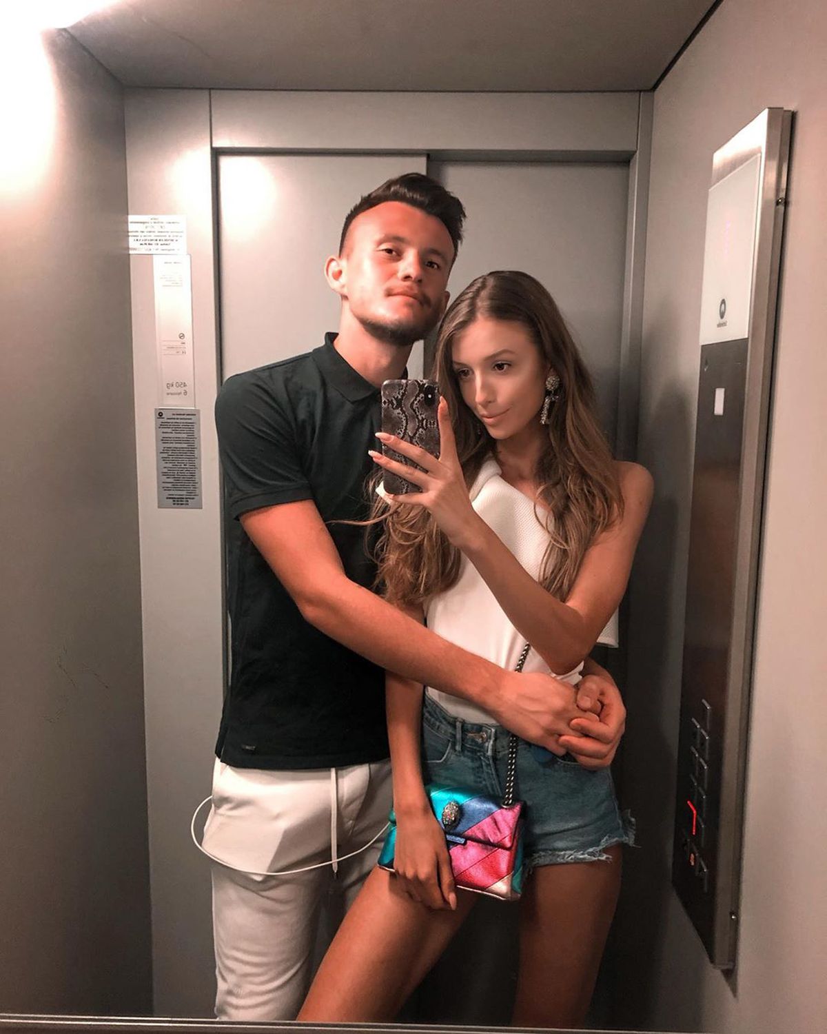 FOTO Dragoste în pandemie » Andrei Marc, fostul fotbalist al FCSB, își petrece timpul cu superba lui iubită