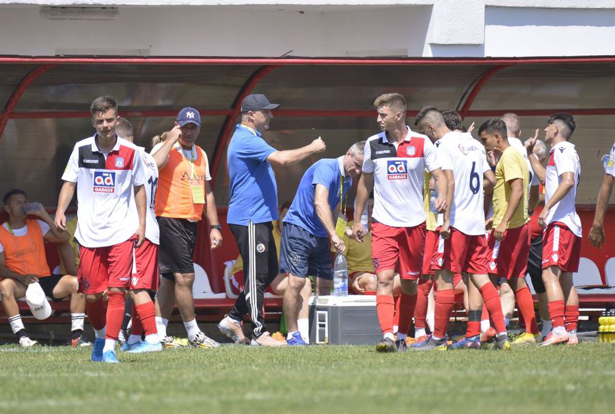 LIGA 2 // VIDEO+FOTO » U Cluj și FC Argeș, victorii la scor de neprezentare!