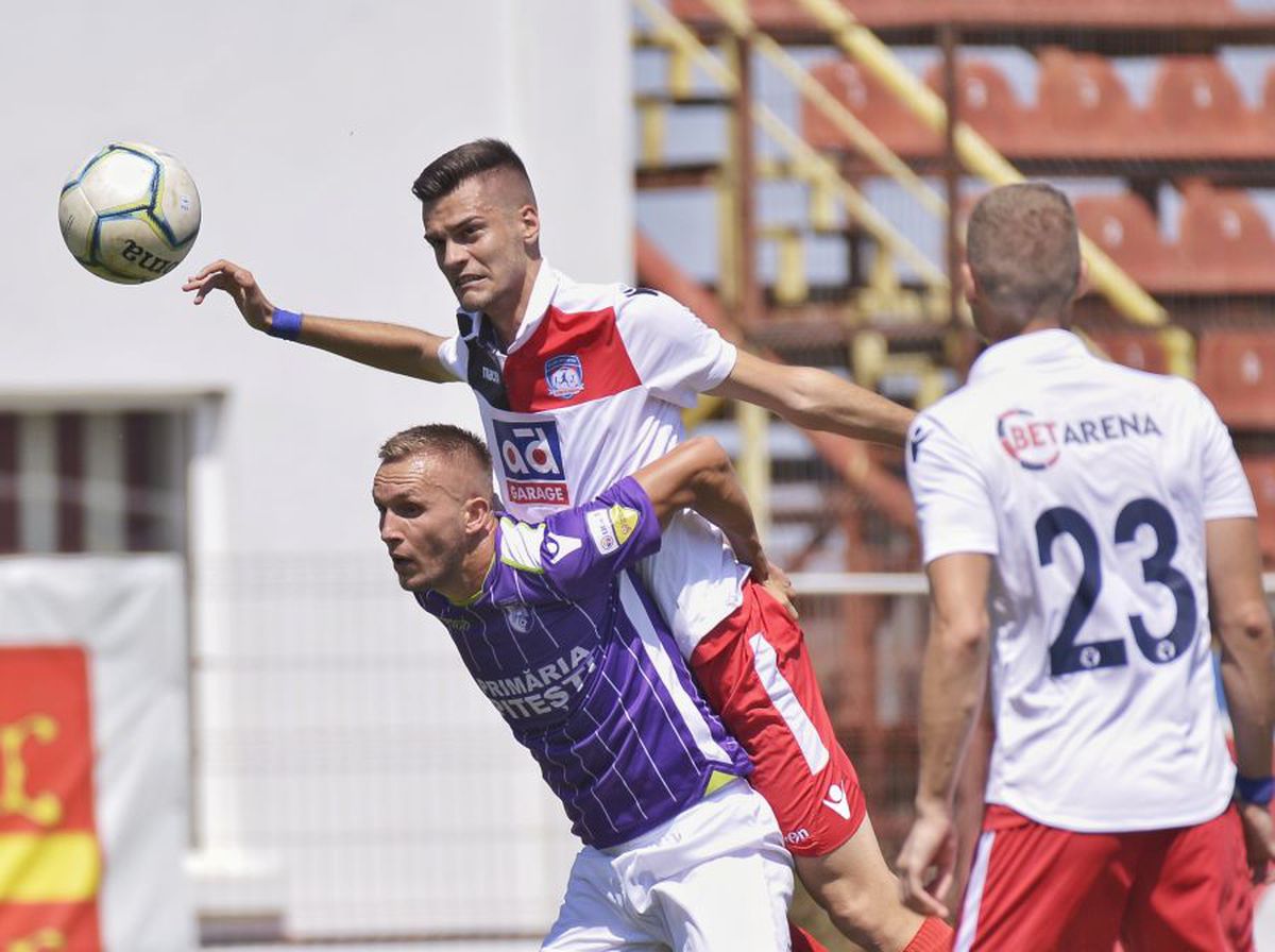 LIGA 2 // VIDEO+FOTO » U Cluj și FC Argeș, victorii la scor de neprezentare!