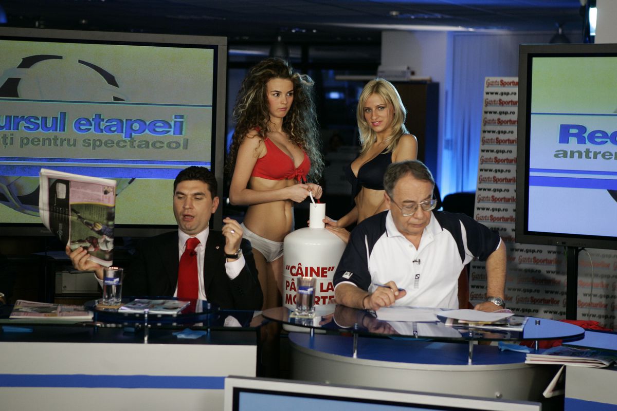 FOTO Invitați de marcă, asistente sexy și analiza tuturor meciurilor » Imagini de colecție de la „Procesul Etapei”