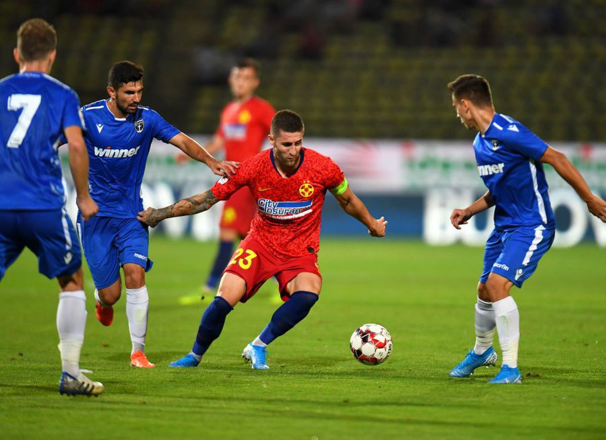 FCSB - FC VOLUNTARI // liveTEXT+VIDEO » Debutantul Botezatu greșește și Cătălin Țîră deschide scorul în secunda 35