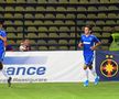 FCSB - FC VOLUNTARI // liveTEXT+VIDEO » Debutantul Botezatu greșește și Cătălin Țîră deschide scorul în secunda 35